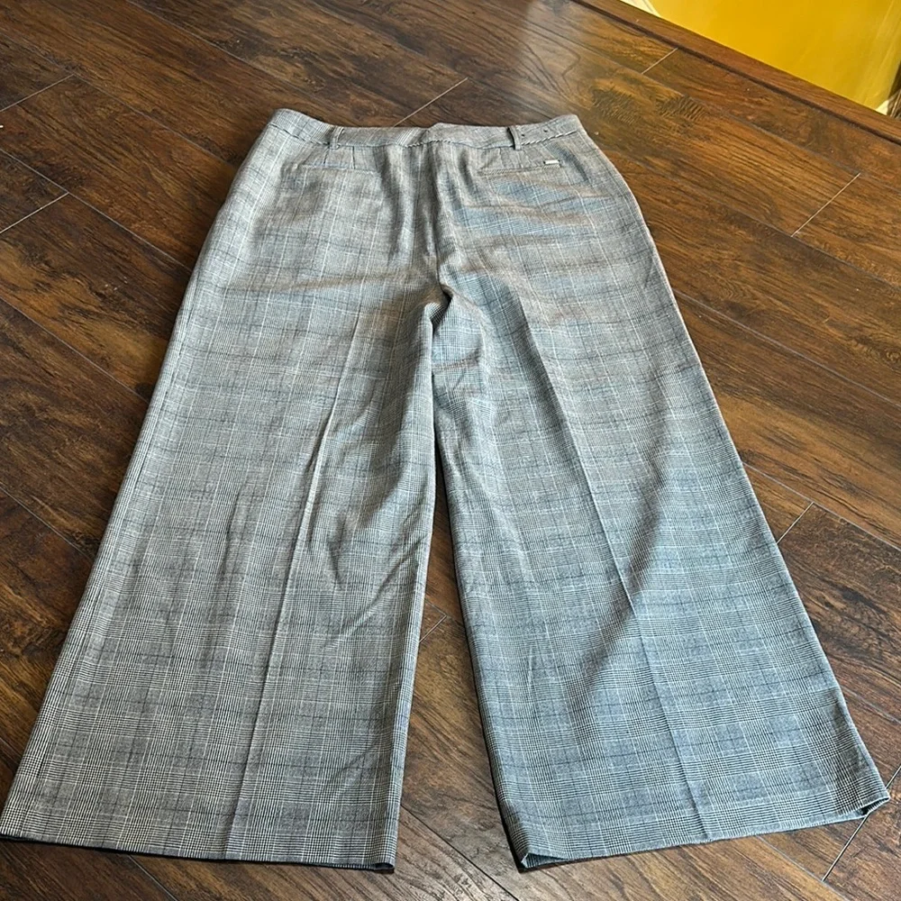 NWOT DKNY Women’s Black & Gray Plaid Wide Leg Pleated Pants